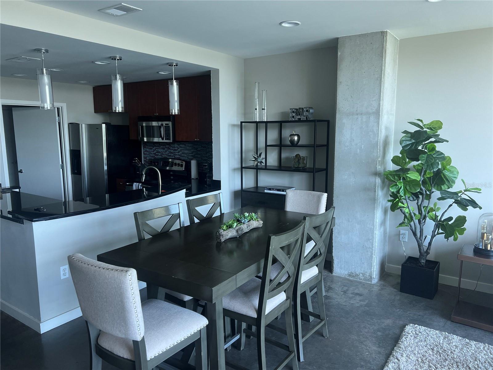 Image 17 of 51 For 525 Jackson Street 404 + 409