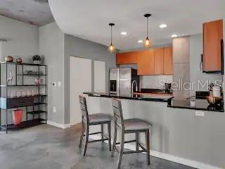 Image 18 of 51 For 525 Jackson Street 404 + 409