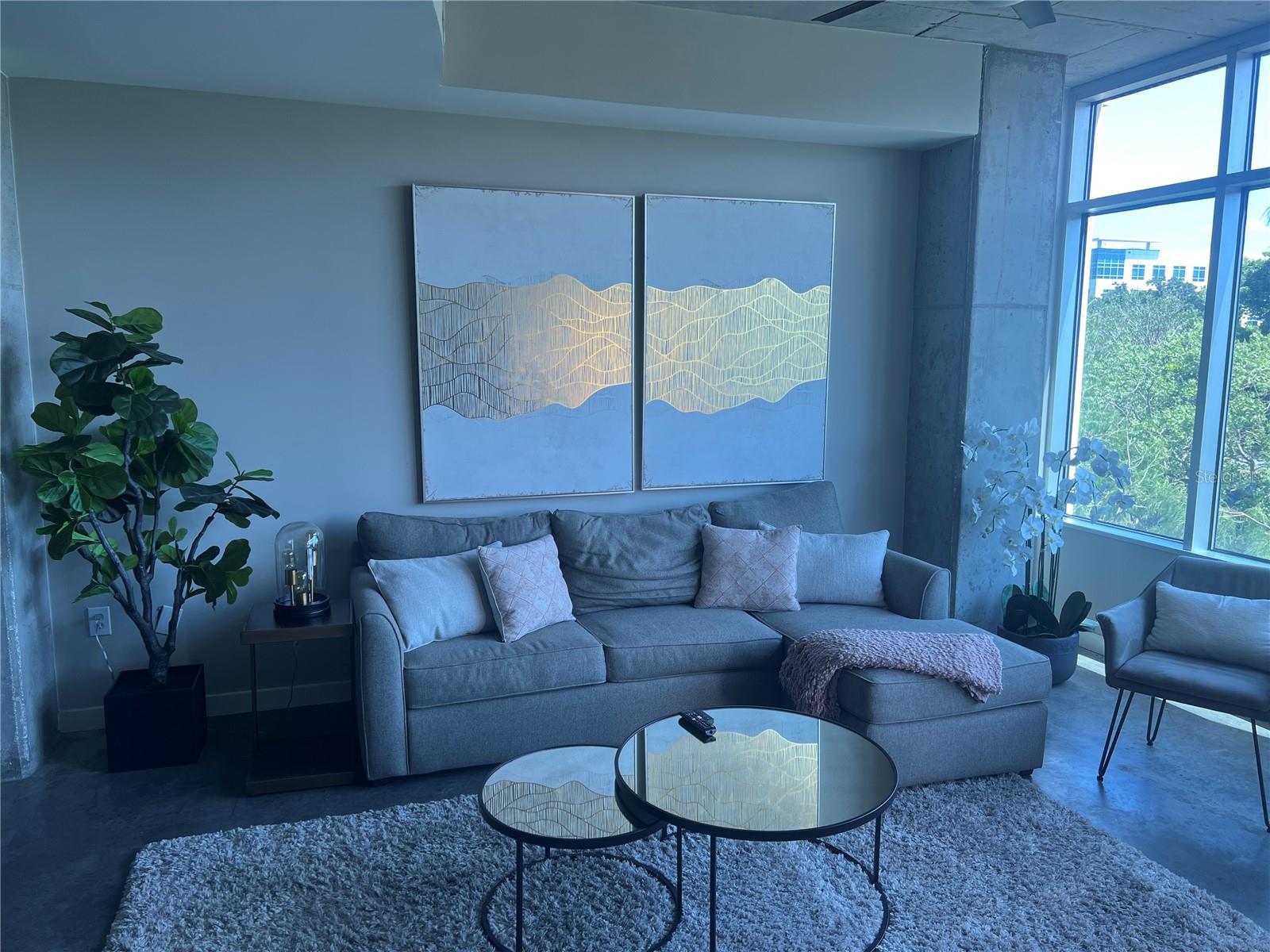 Image 21 of 51 For 525 Jackson Street 404 + 409