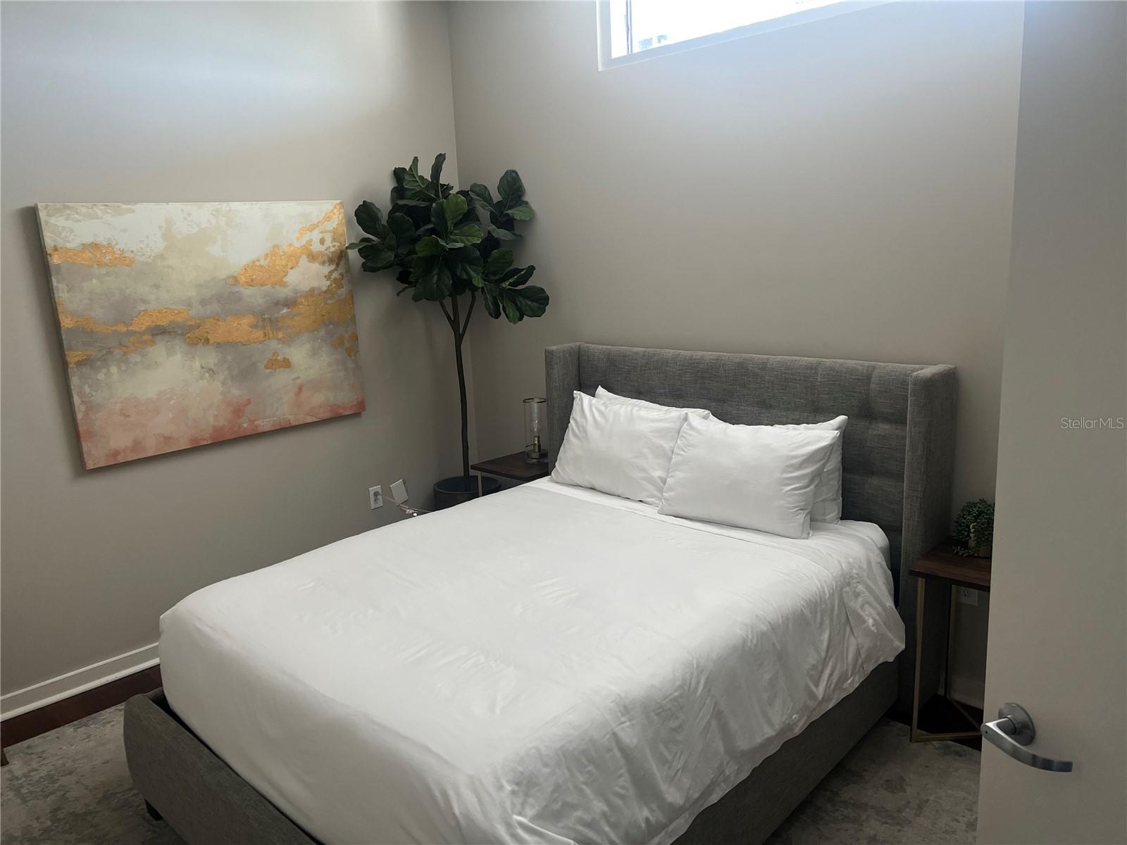 Image 26 of 51 For 525 Jackson Street 404 + 409