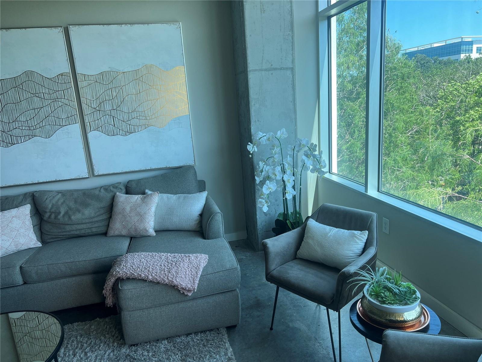 Image 31 of 51 For 525 Jackson Street 404 + 409