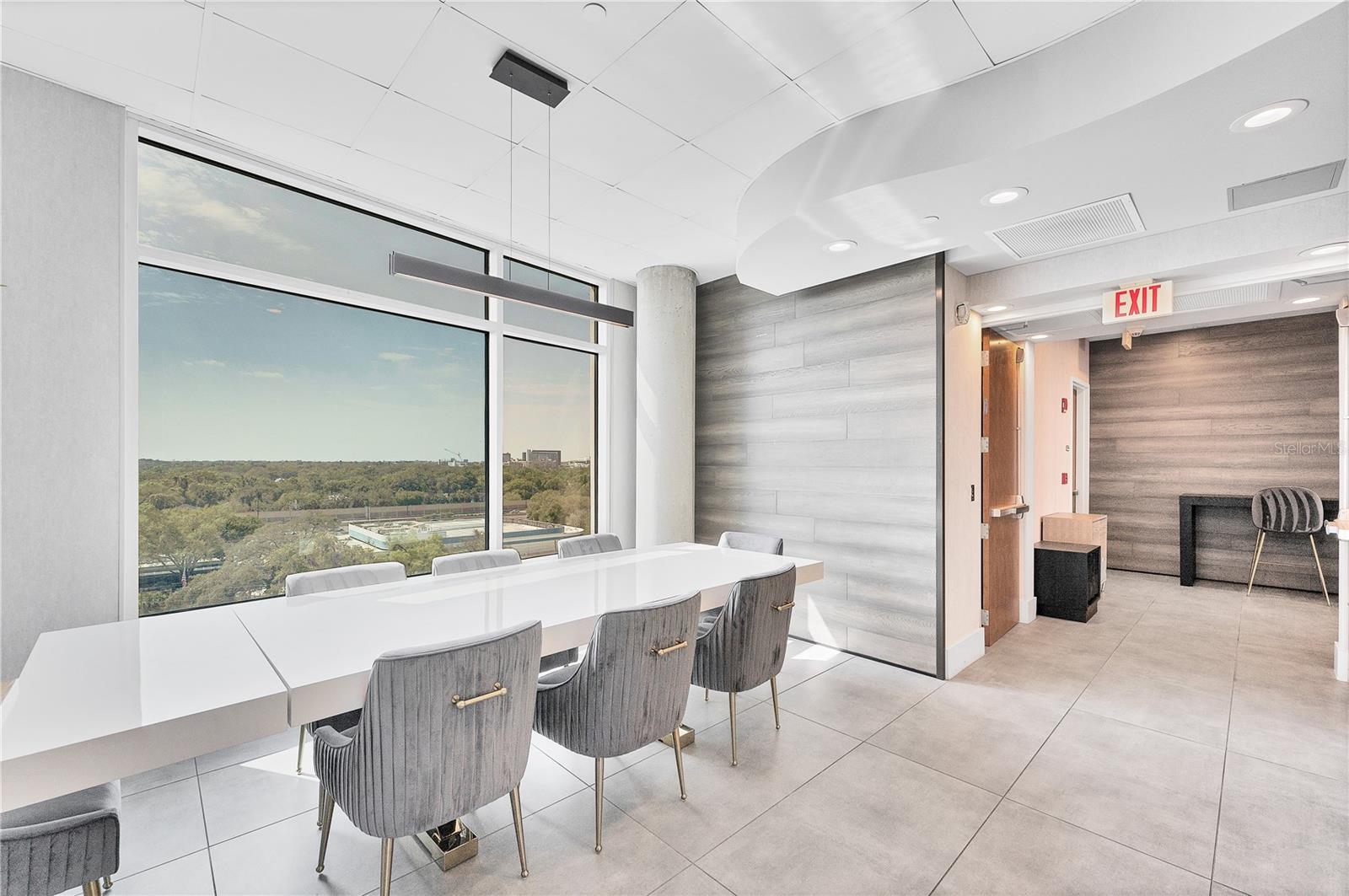 Image 46 of 51 For 525 Jackson Street 404 + 409