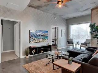 Image 8 of 51 For 525 Jackson Street 404 + 409