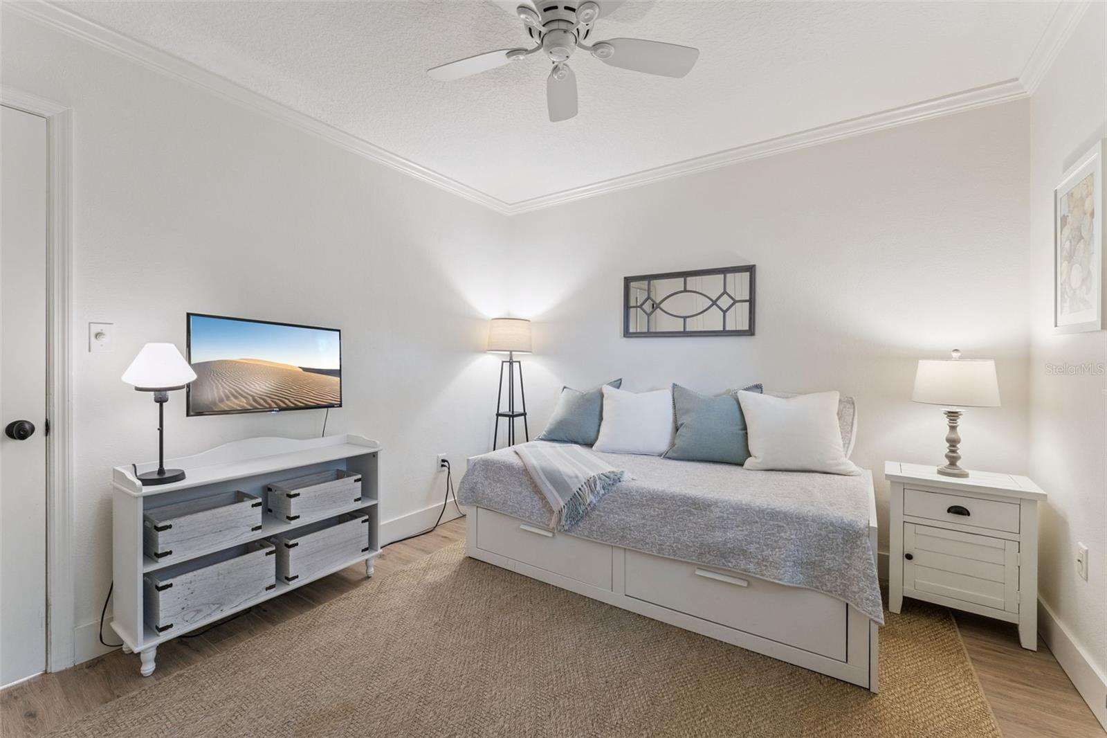 Image 13 of 34 For 2516 Helen Avenue