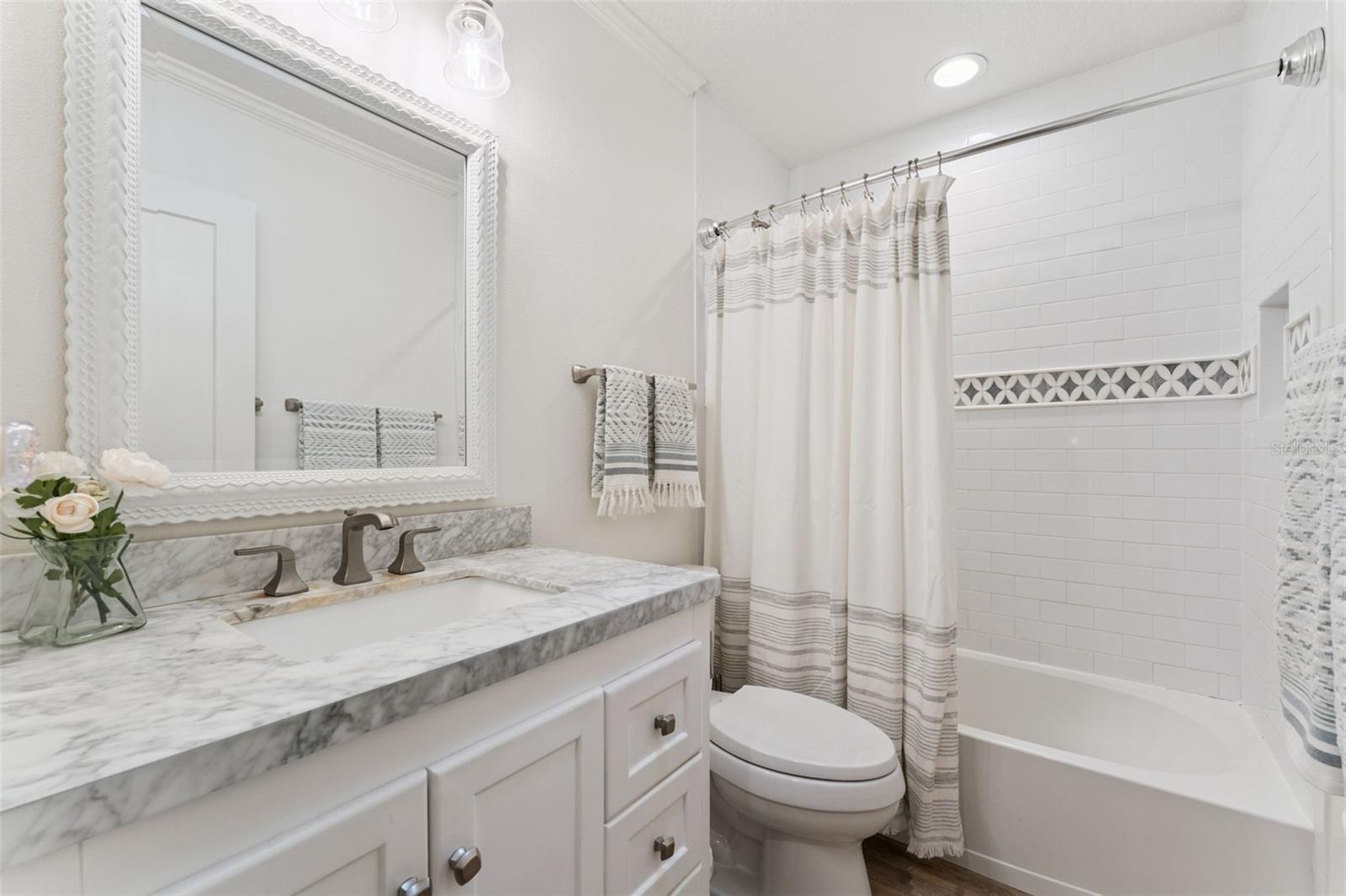 Image 15 of 34 For 2516 Helen Avenue