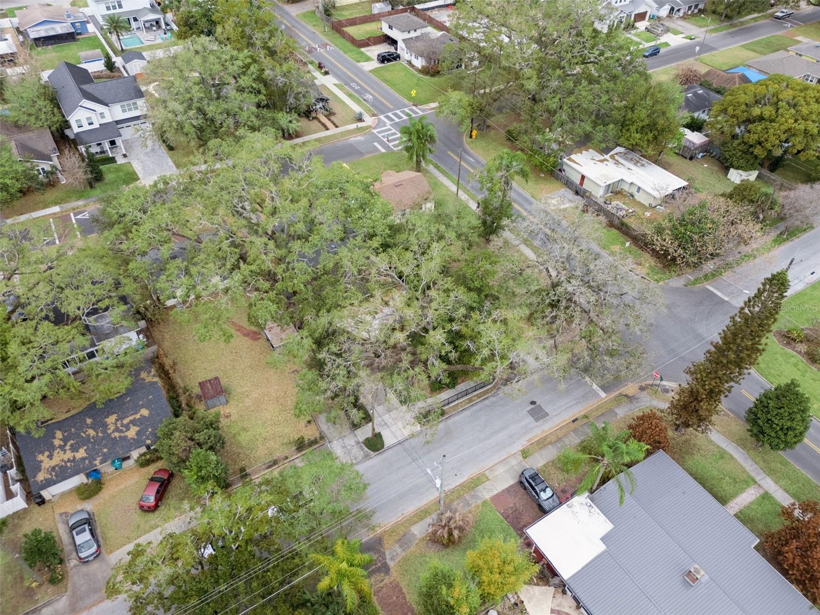 Image 21 of 34 For 2516 Helen Avenue