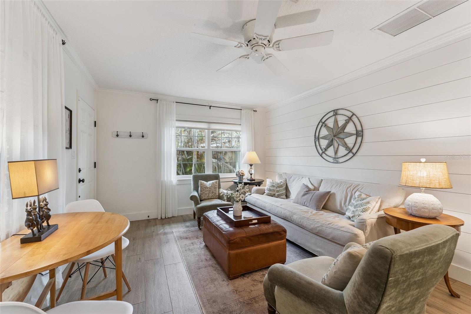 Image 4 of 34 For 2516 Helen Avenue