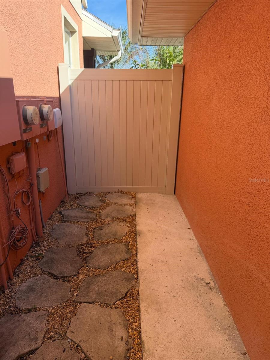 Image 6 of 21 For 1502 Page Avenue