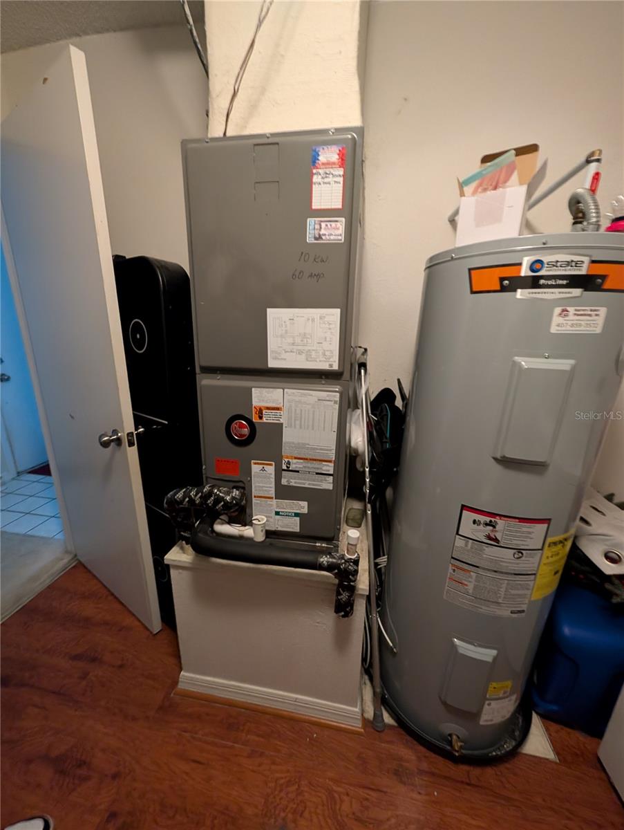 Image 18 of 26 For 5266 Tunbridge Wells Lane 1807