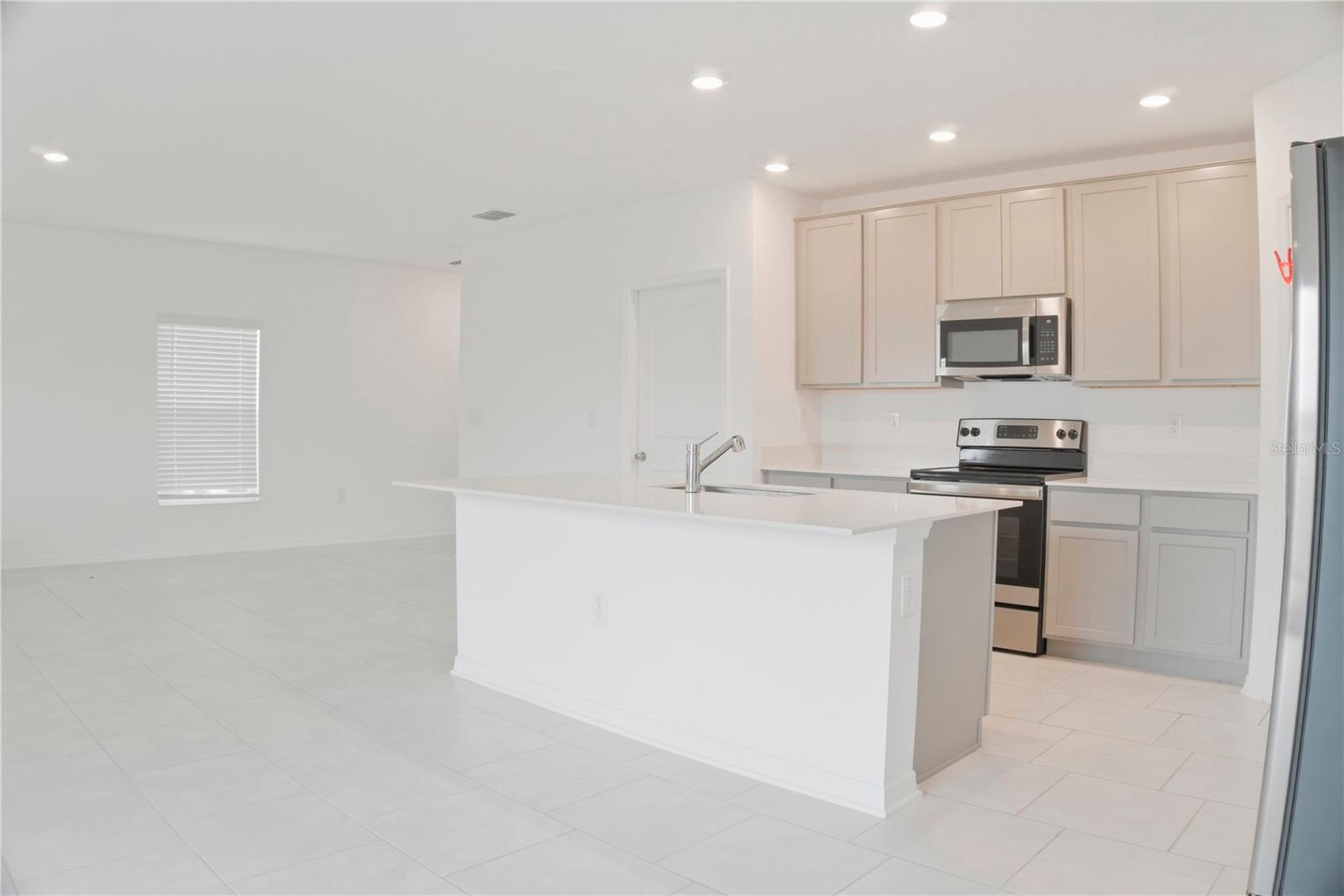 Image 8 of 46 For 634 Bell Prairie Circle