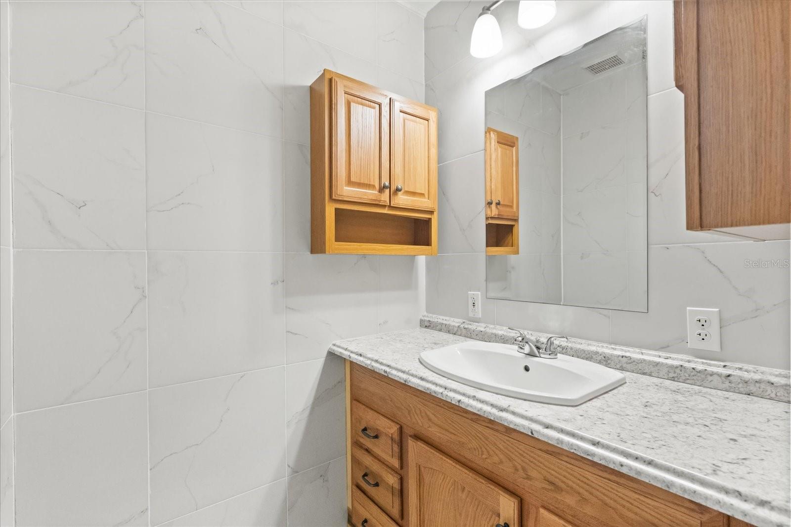 Image 11 of 21 For 5425 Lewellyn Road