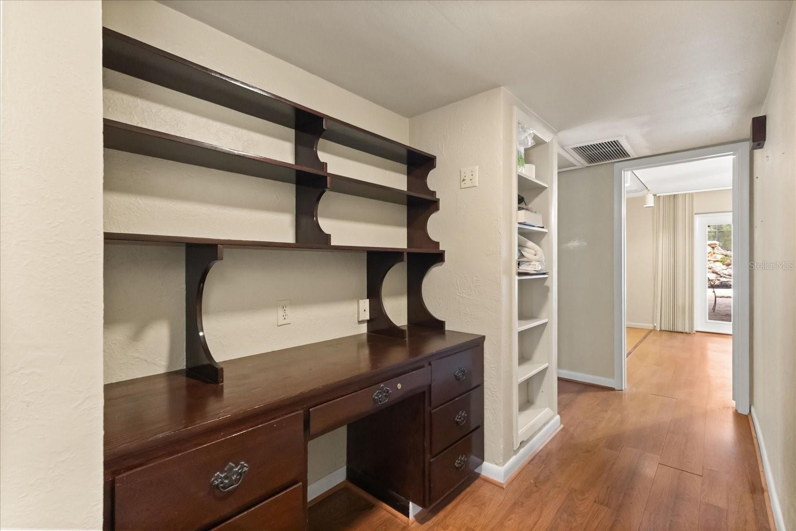 Image 15 of 21 For 5425 Lewellyn Road