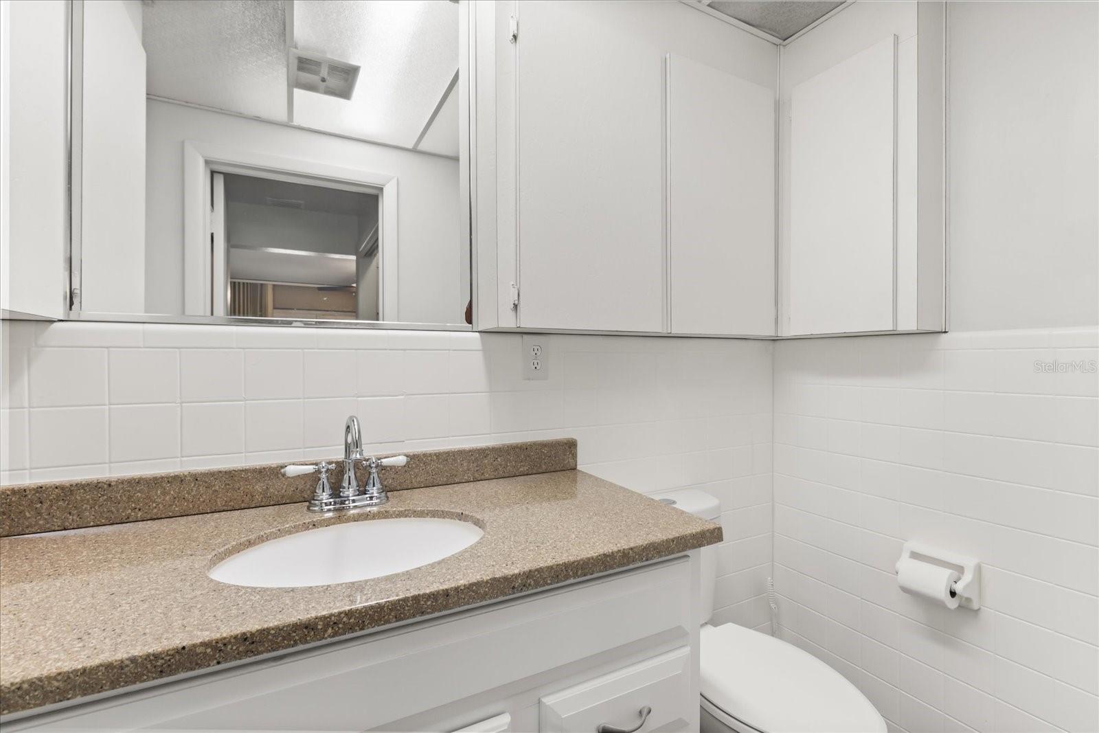 Image 8 of 21 For 5425 Lewellyn Road