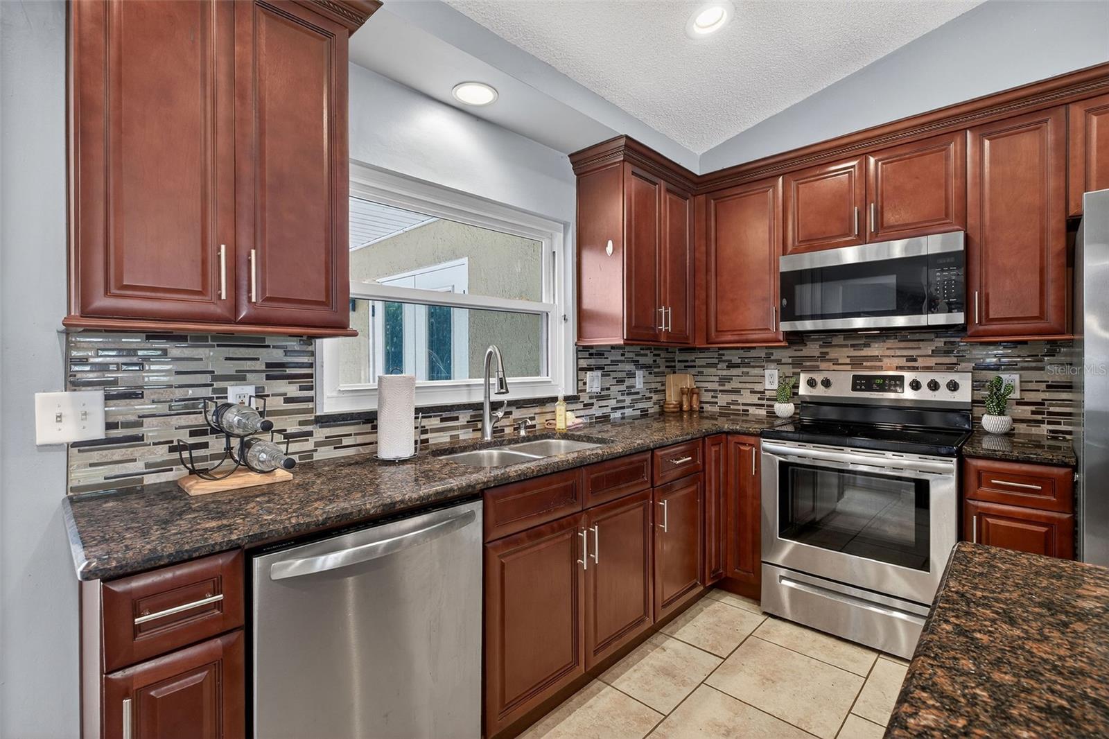 Image 11 of 40 For 8878 Larwin Lane