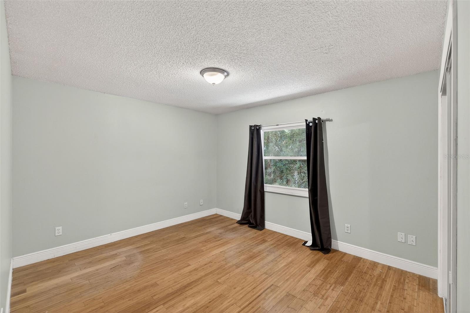 Image 27 of 40 For 8878 Larwin Lane