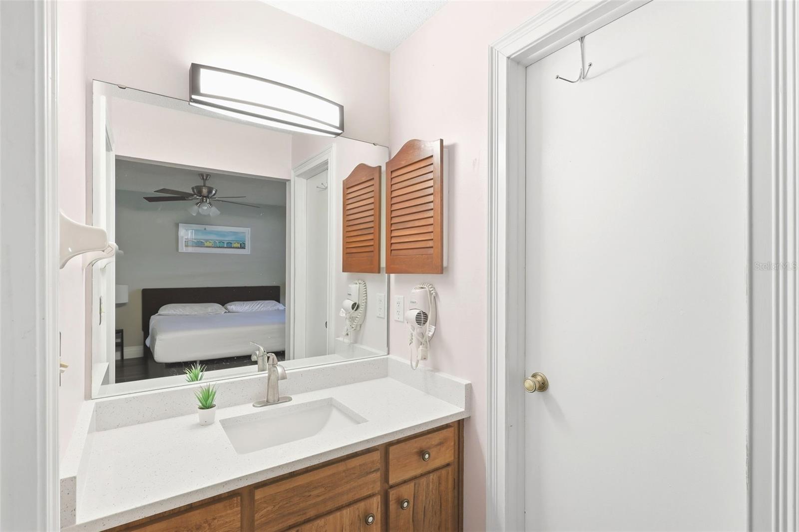 Image 24 of 42 For 244 Angeles Road