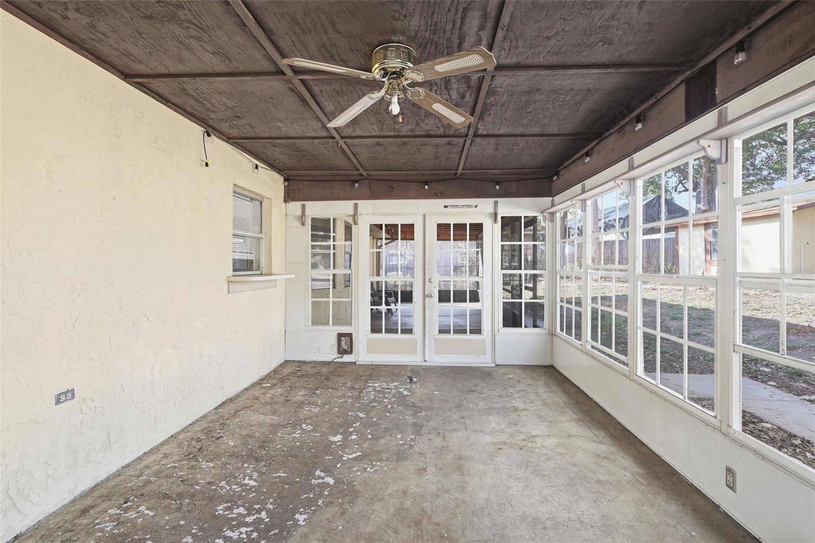 Image 28 of 42 For 244 Angeles Road