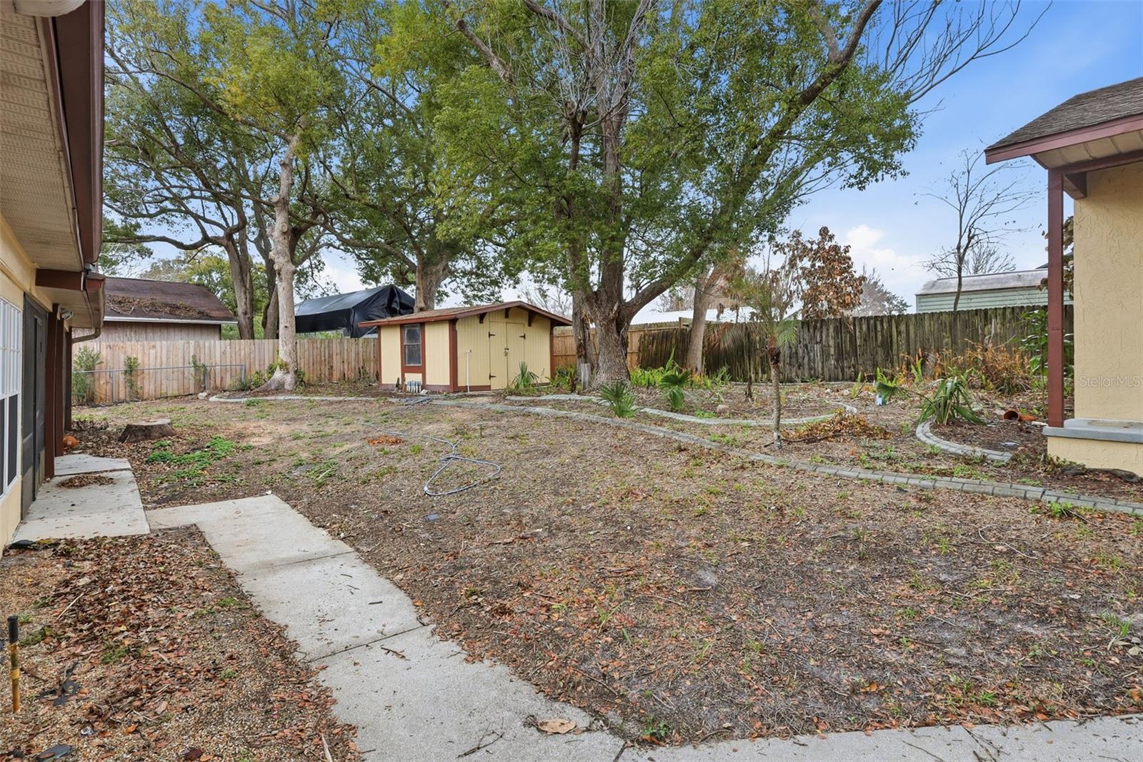 Image 35 of 42 For 244 Angeles Road