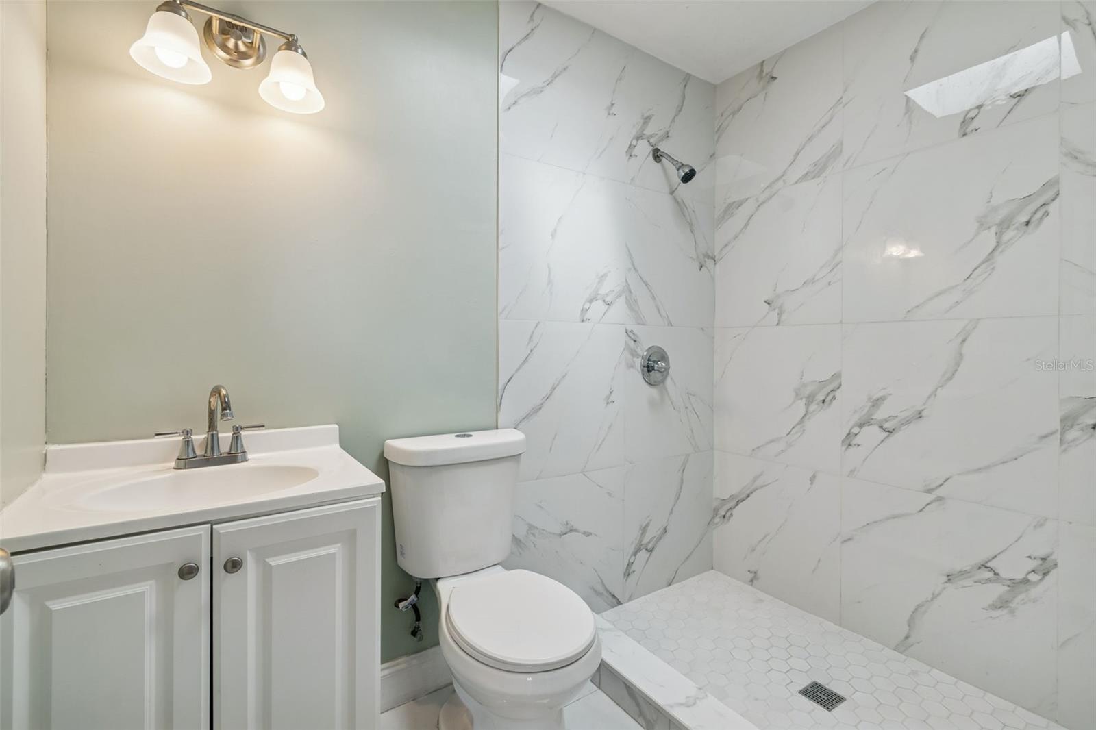 Image 14 of 50 For 1402 Rolling Green Drive