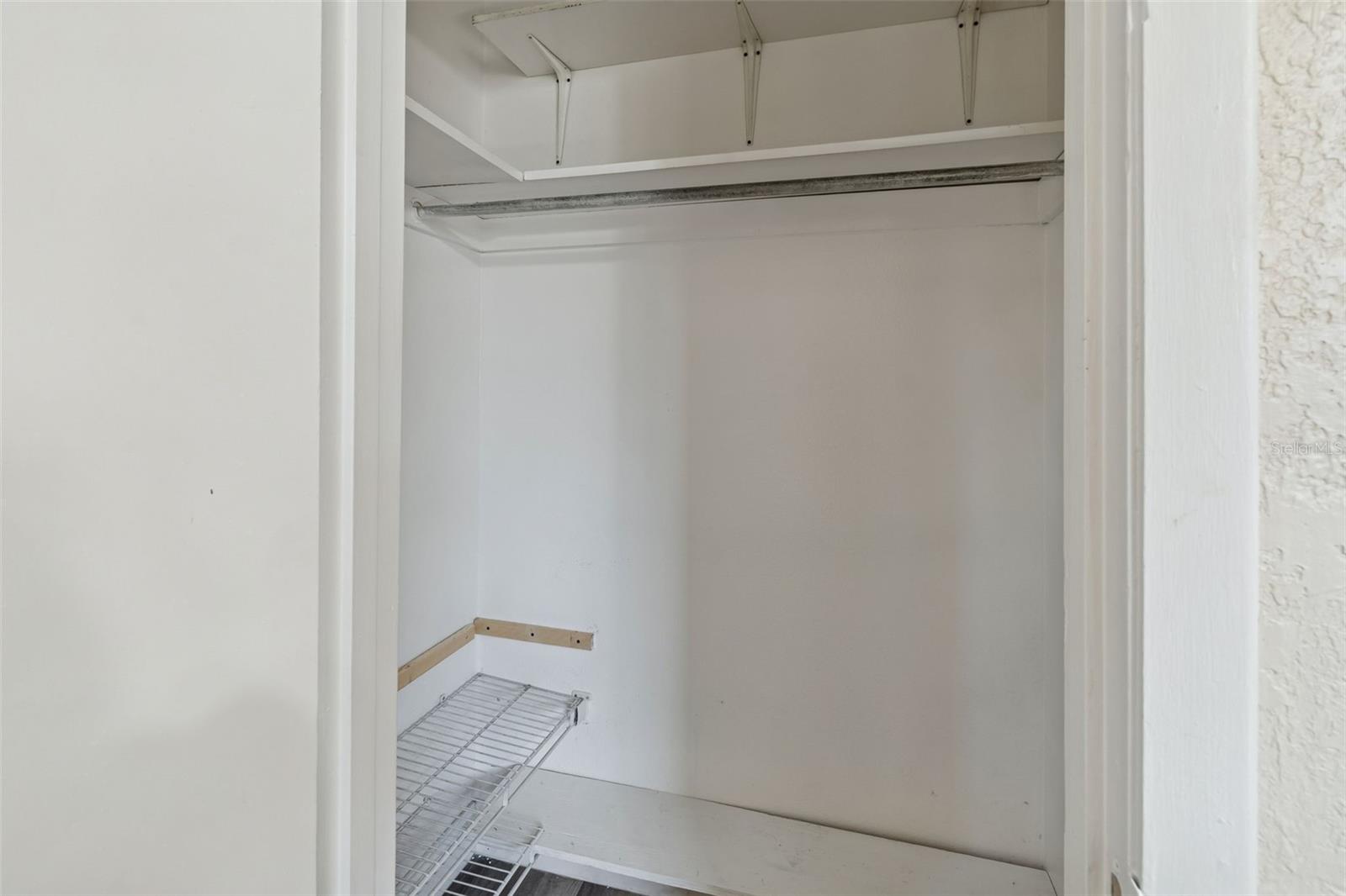 Image 19 of 50 For 1402 Rolling Green Drive