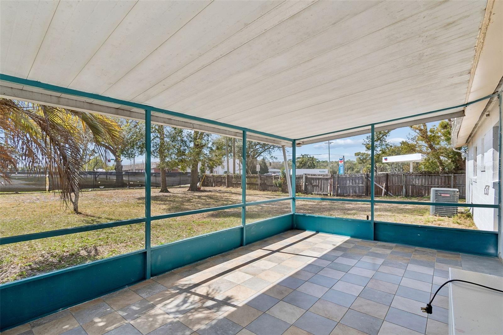 Image 29 of 50 For 1402 Rolling Green Drive