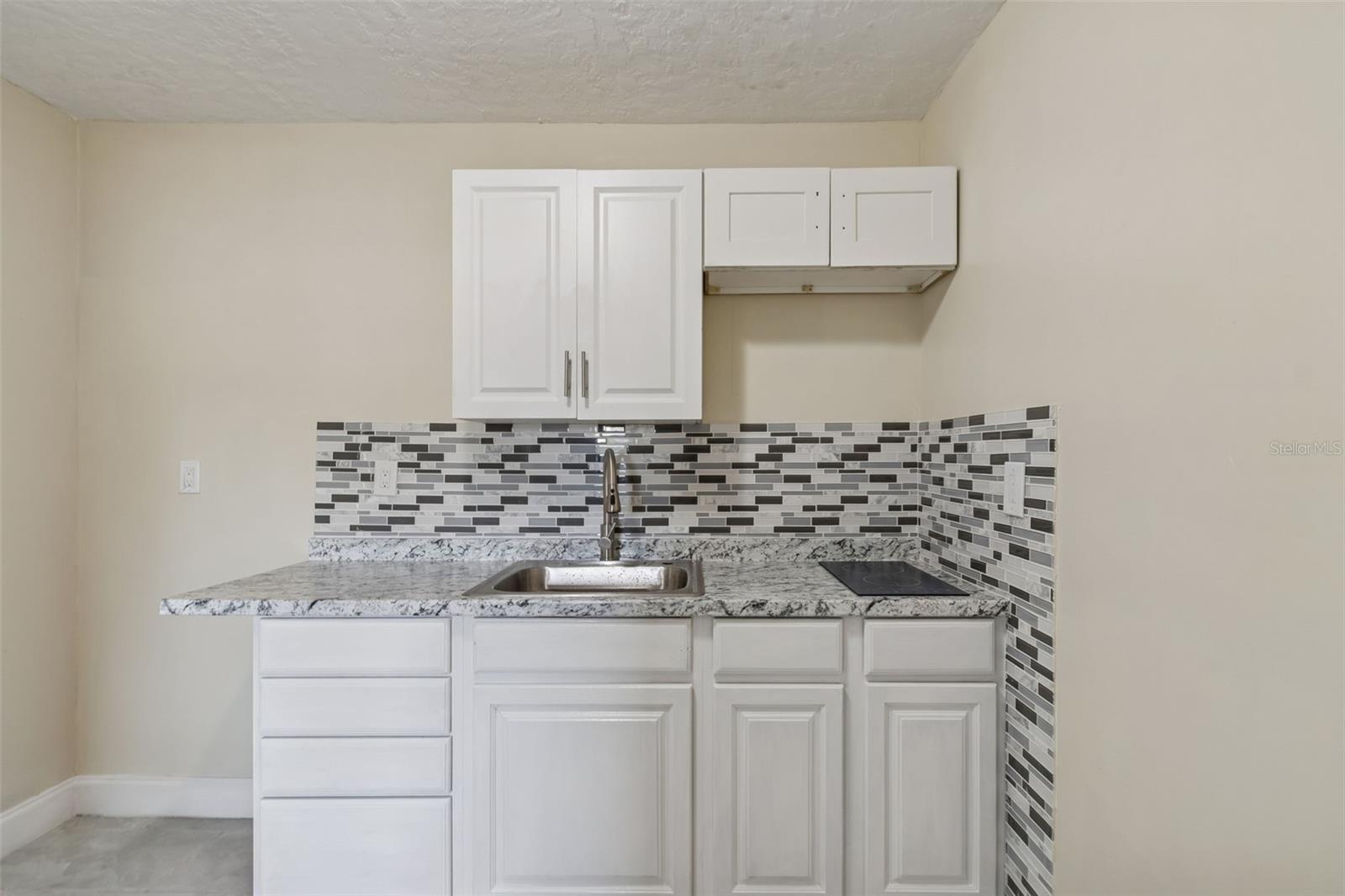 Image 32 of 50 For 1402 Rolling Green Drive