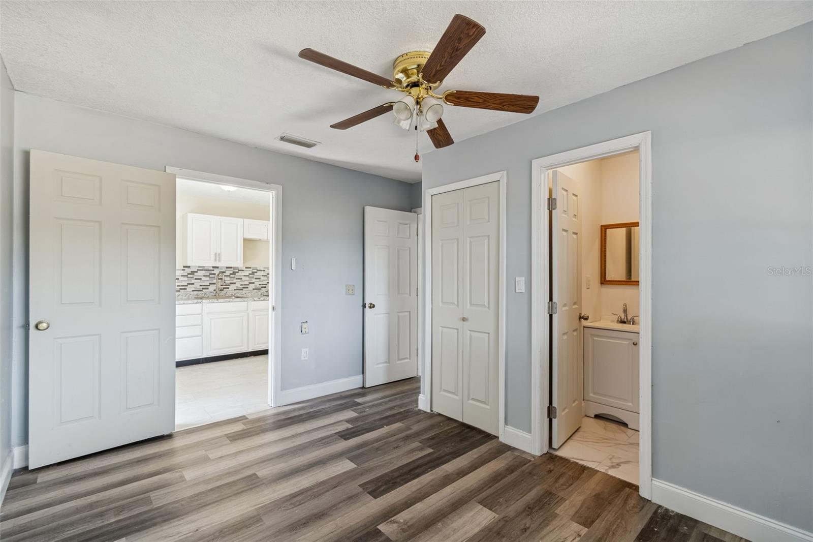 Image 34 of 50 For 1402 Rolling Green Drive