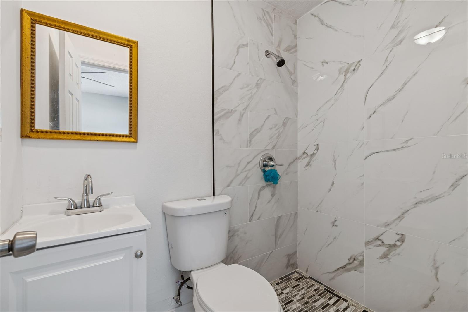 Image 35 of 50 For 1402 Rolling Green Drive