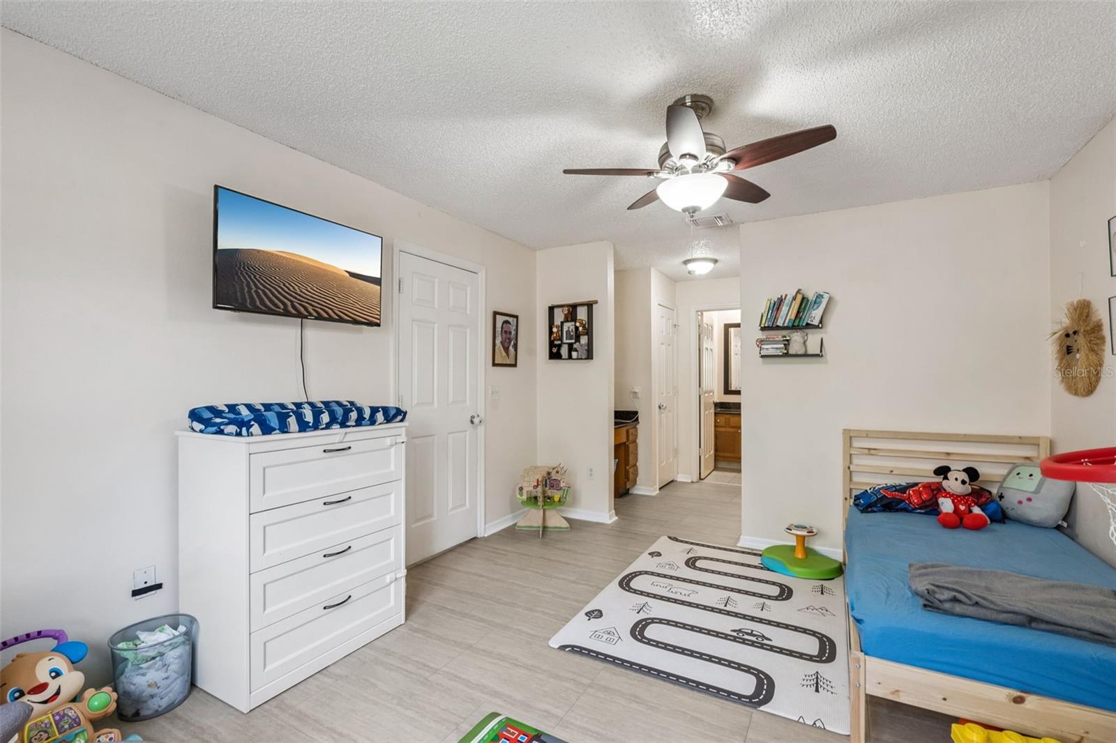 Image 21 of 39 For 8201 Olympia Court 8201