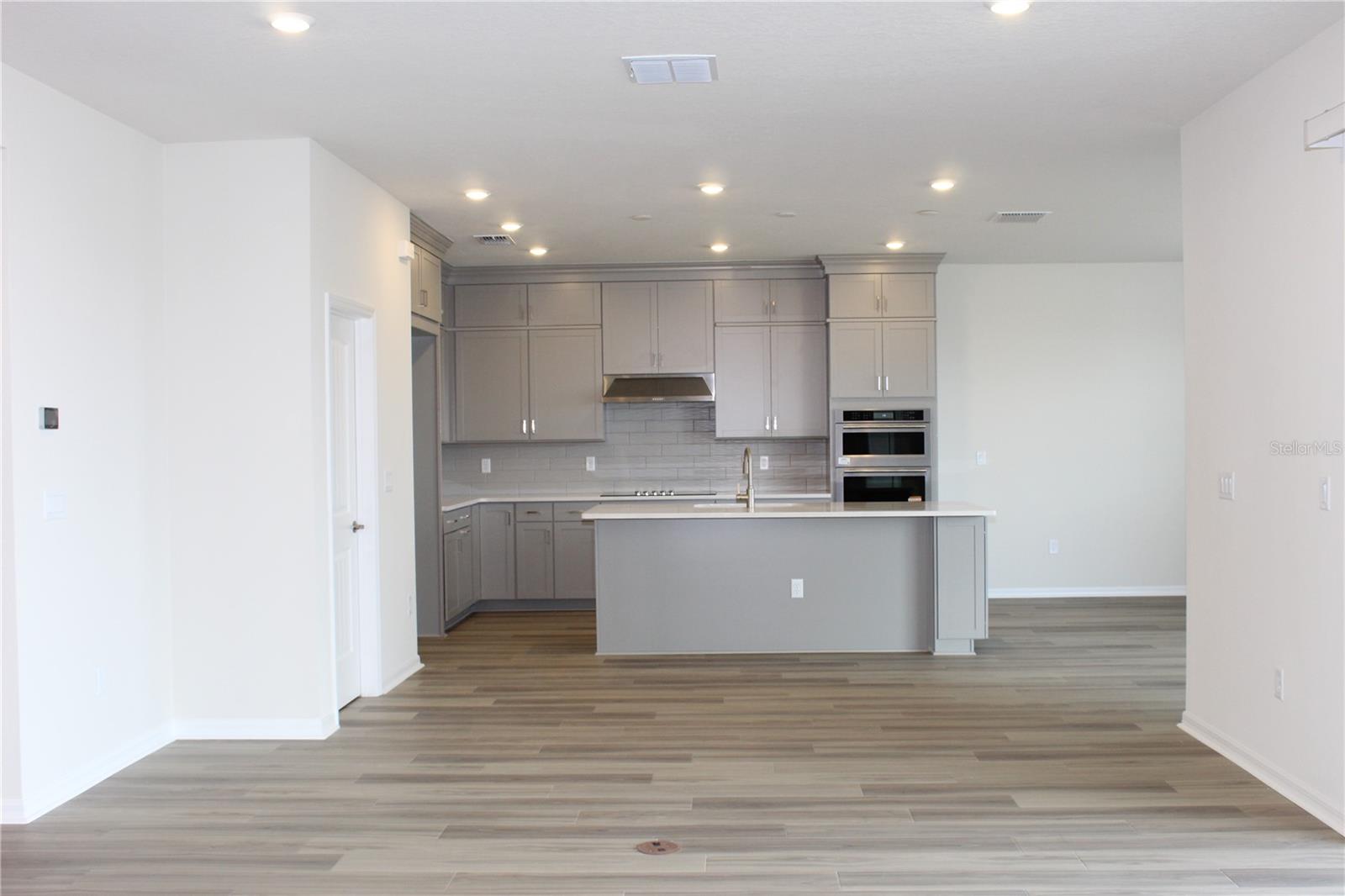 Image 11 of 78 For 10117 Hadley Street