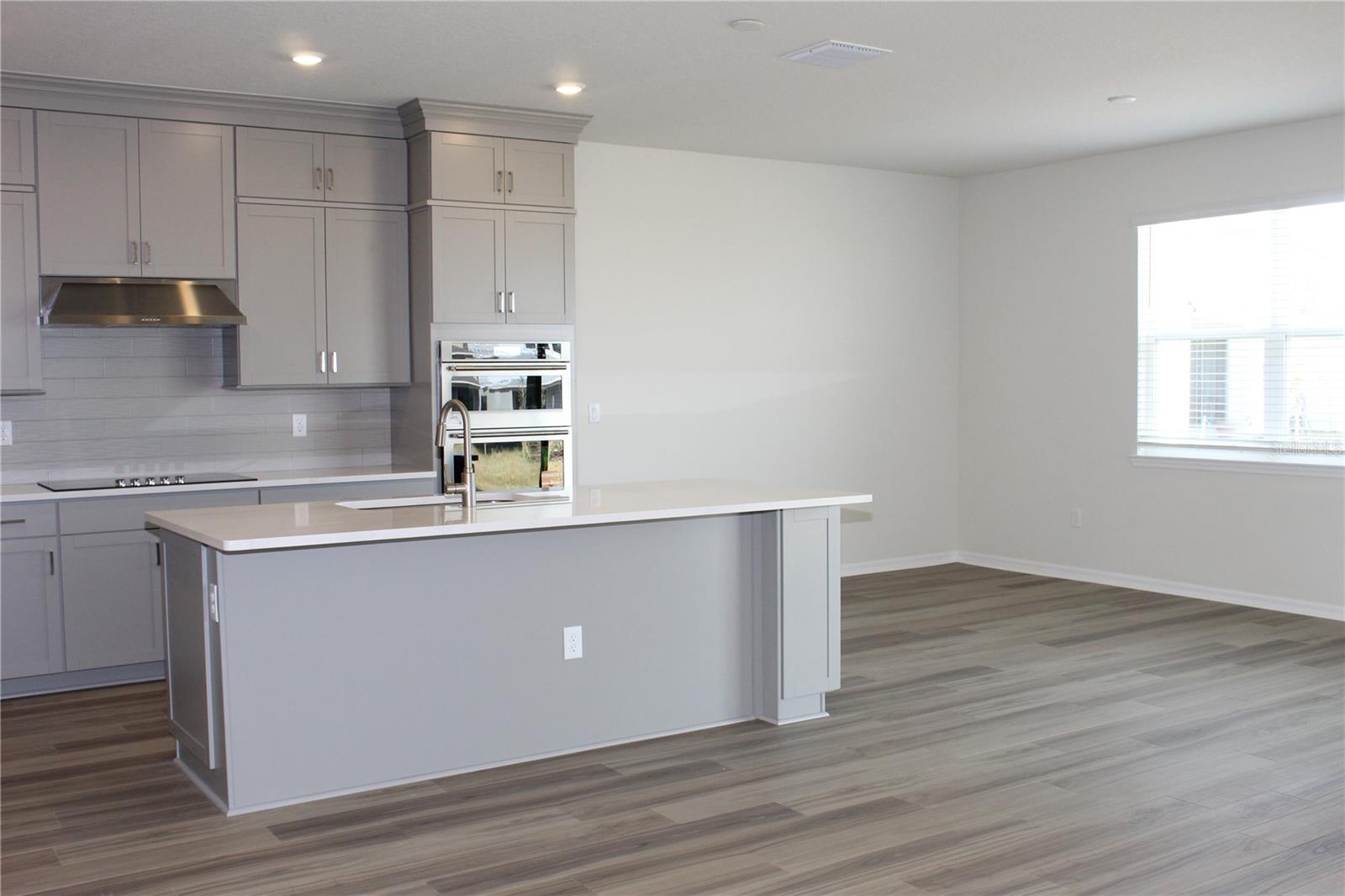 Image 12 of 78 For 10117 Hadley Street