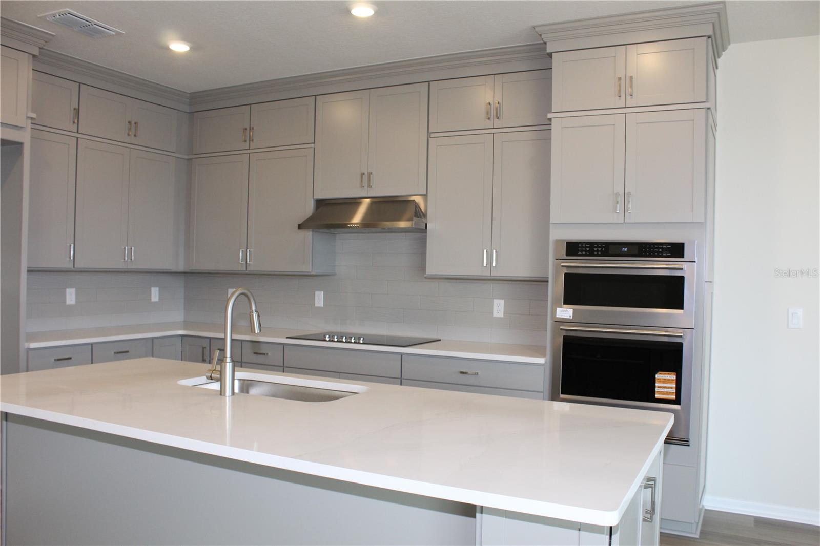 Image 16 of 78 For 10117 Hadley Street