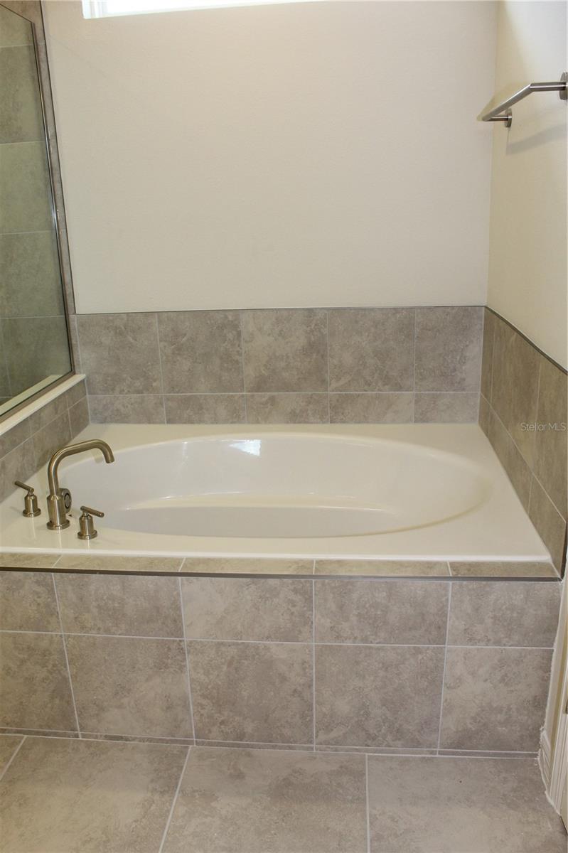 Image 33 of 78 For 10117 Hadley Street