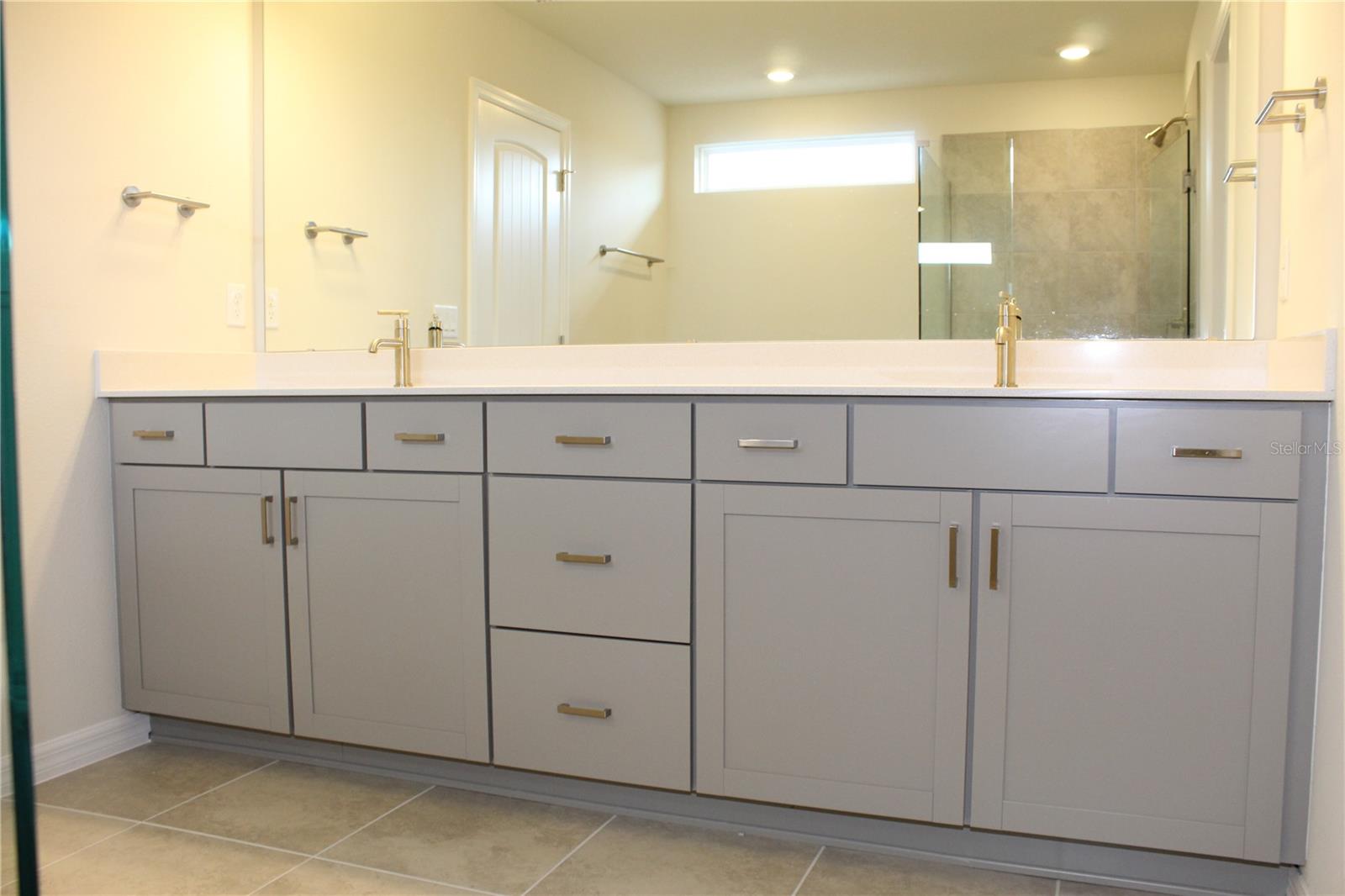 Image 36 of 78 For 10117 Hadley Street