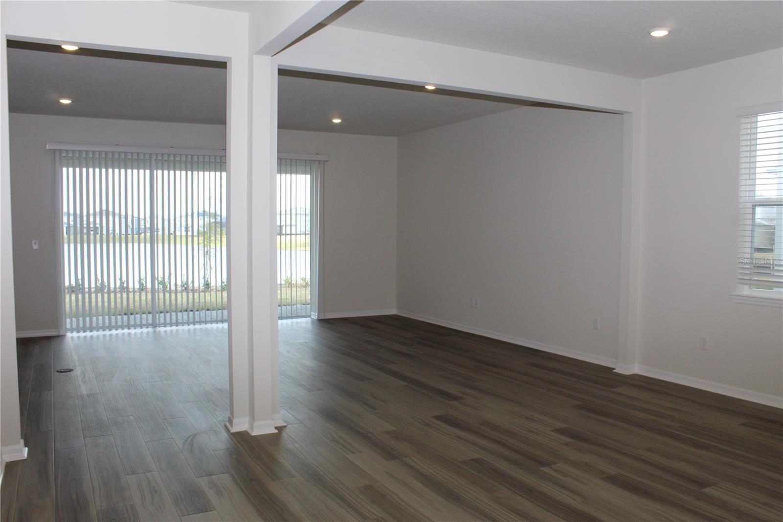 Image 5 of 78 For 10117 Hadley Street