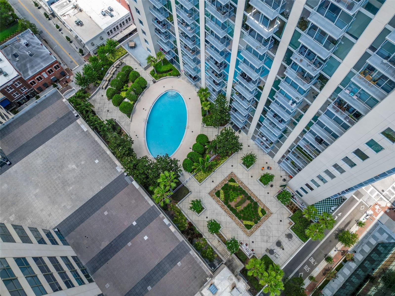 Image 22 of 23 For 155 Court Avenue 2008