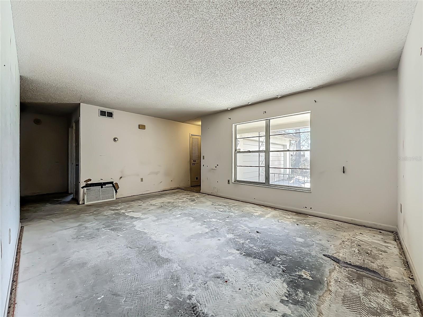 Image 10 of 54 For 7623 Dione Court