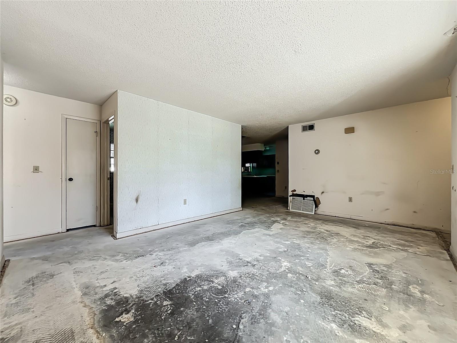 Image 11 of 54 For 7623 Dione Court