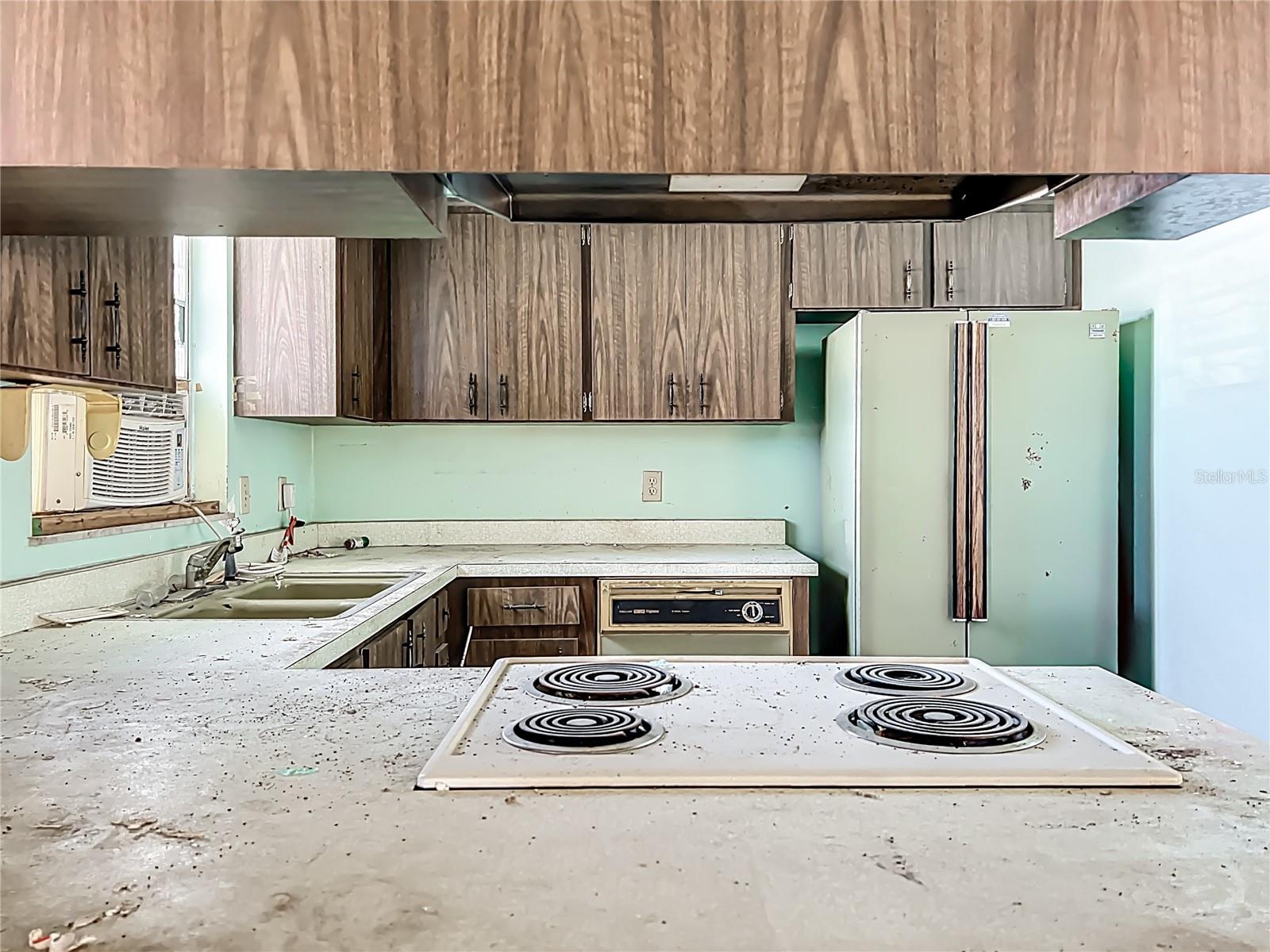 Image 18 of 54 For 7623 Dione Court