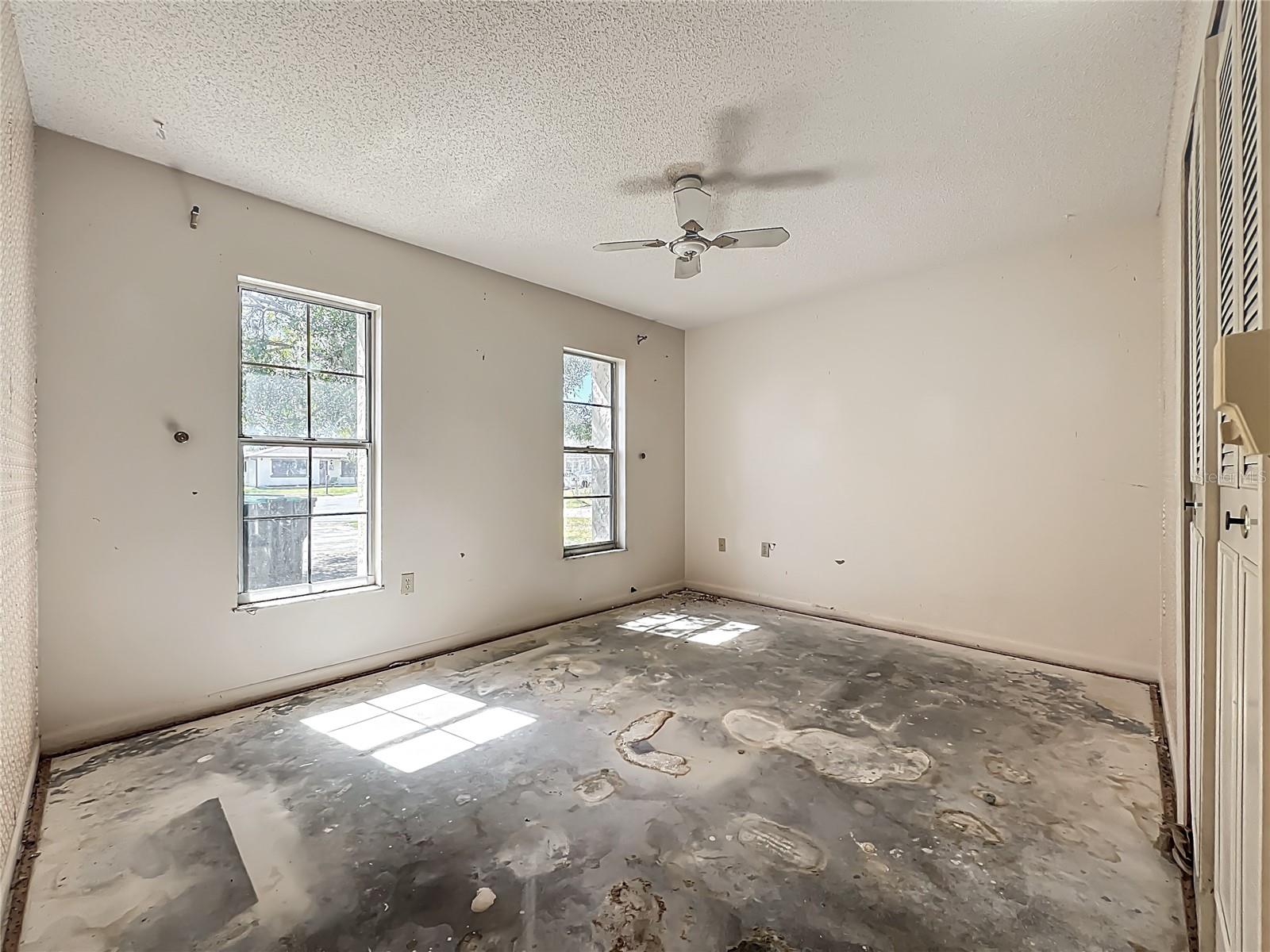 Image 32 of 54 For 7623 Dione Court