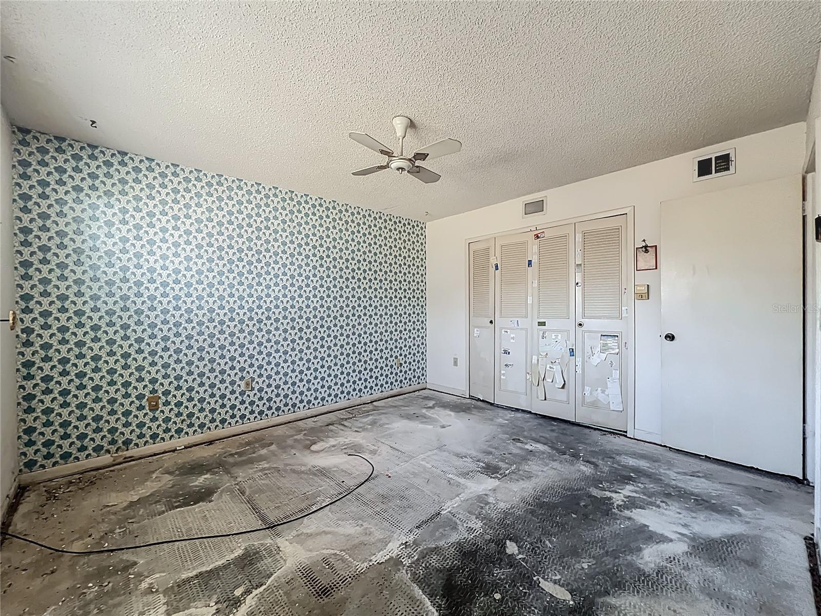 Image 35 of 54 For 7623 Dione Court