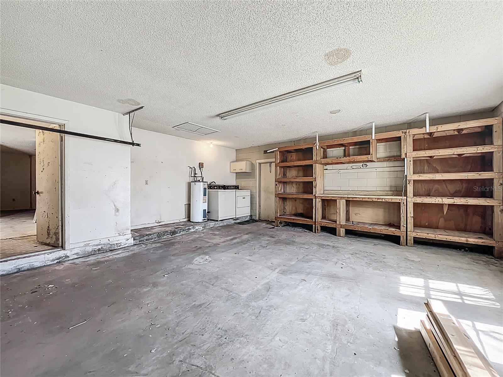 Image 40 of 54 For 7623 Dione Court