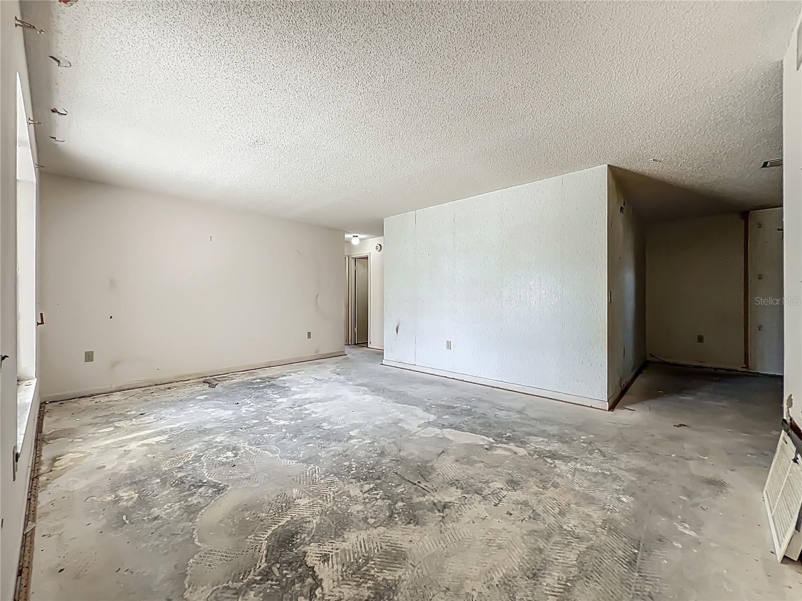 Image 8 of 54 For 7623 Dione Court