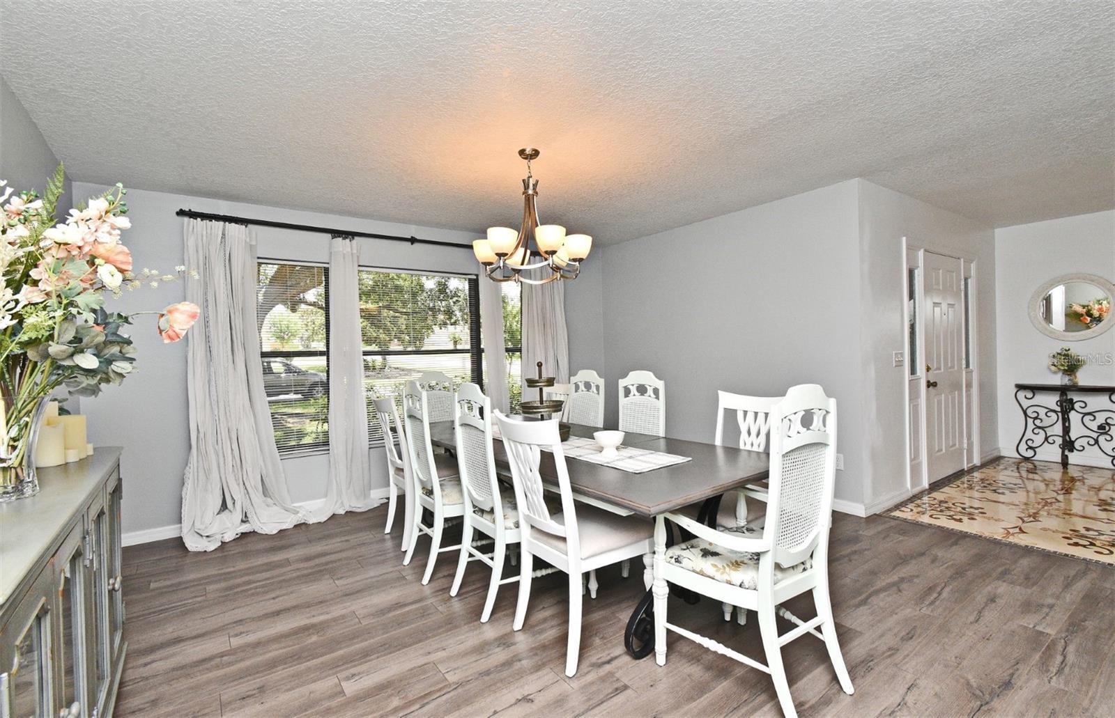 Image 11 of 36 For 26 Canter Club Court