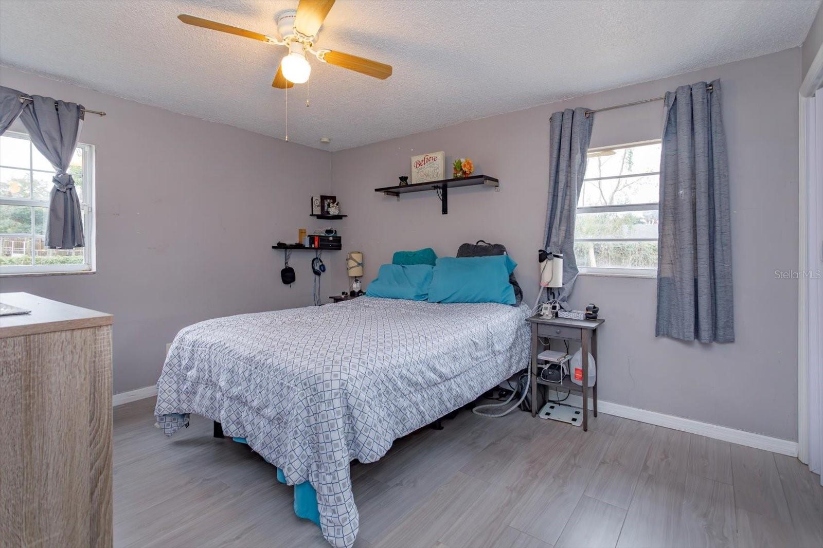 Image 17 of 25 For 3112 Oranole Road