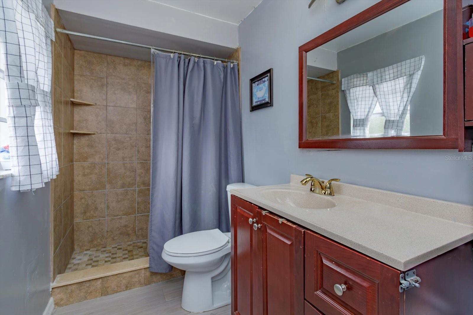 Image 18 of 25 For 3112 Oranole Road