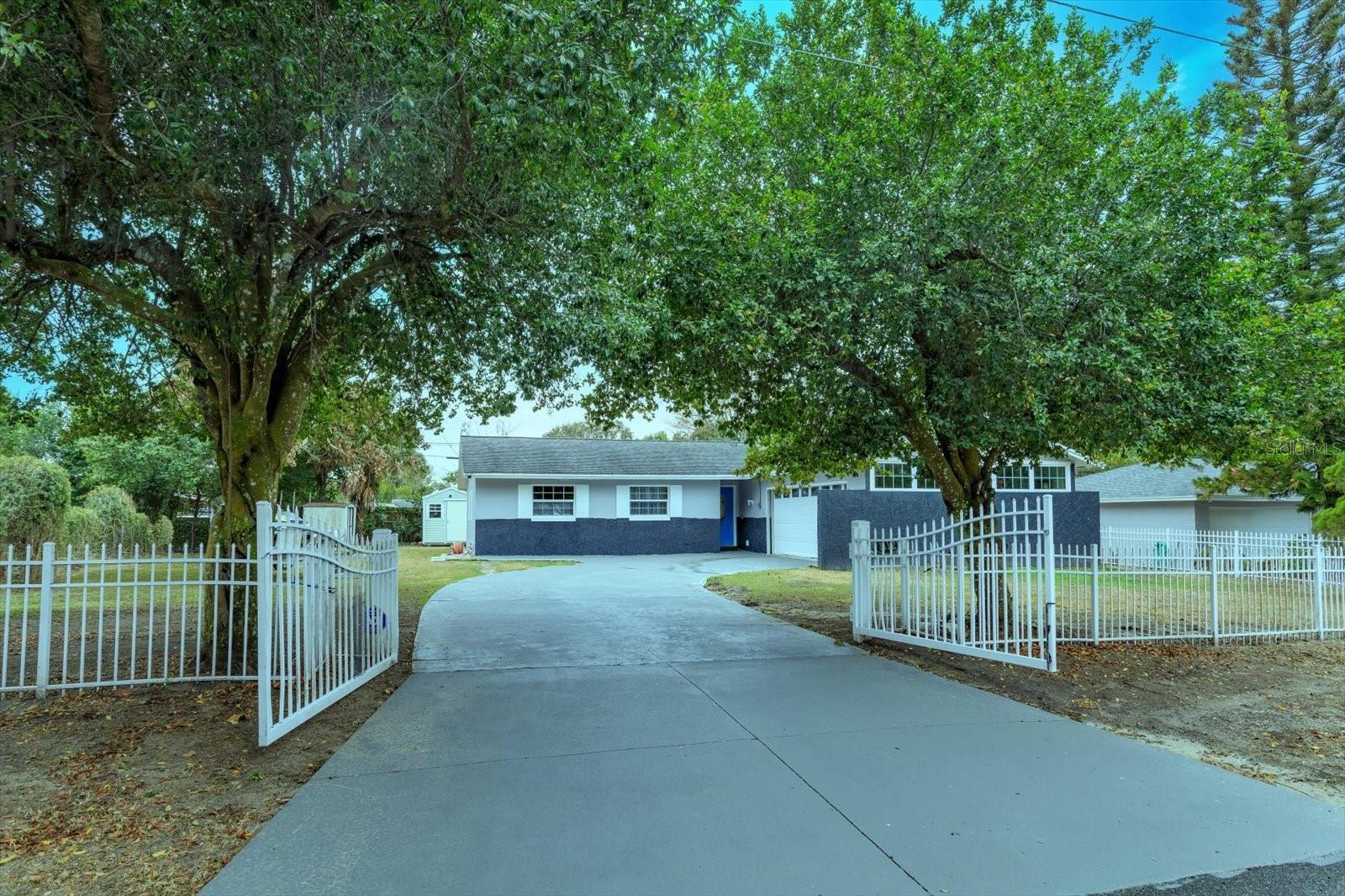 Image 2 of 25 For 3112 Oranole Road