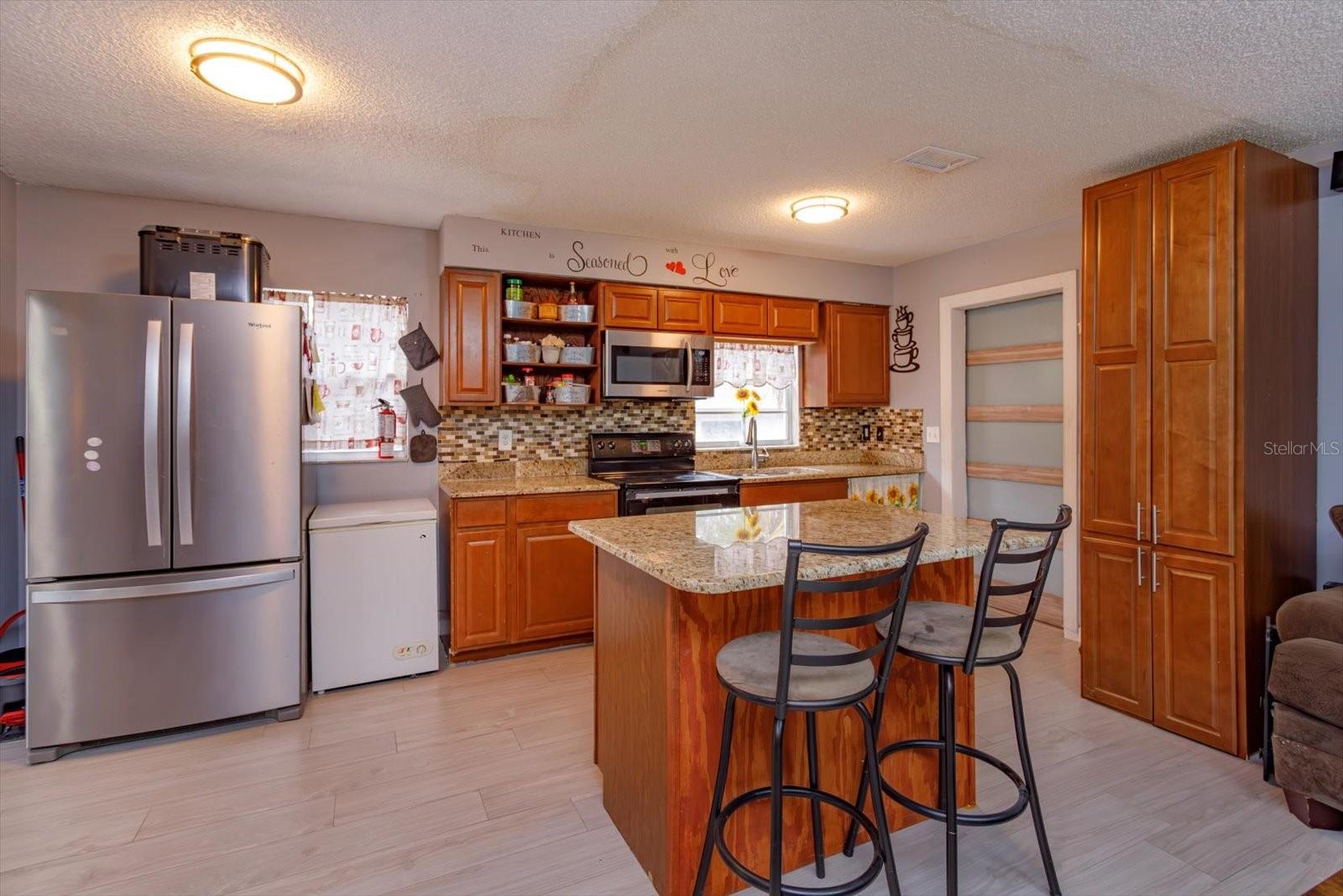 Image 6 of 25 For 3112 Oranole Road