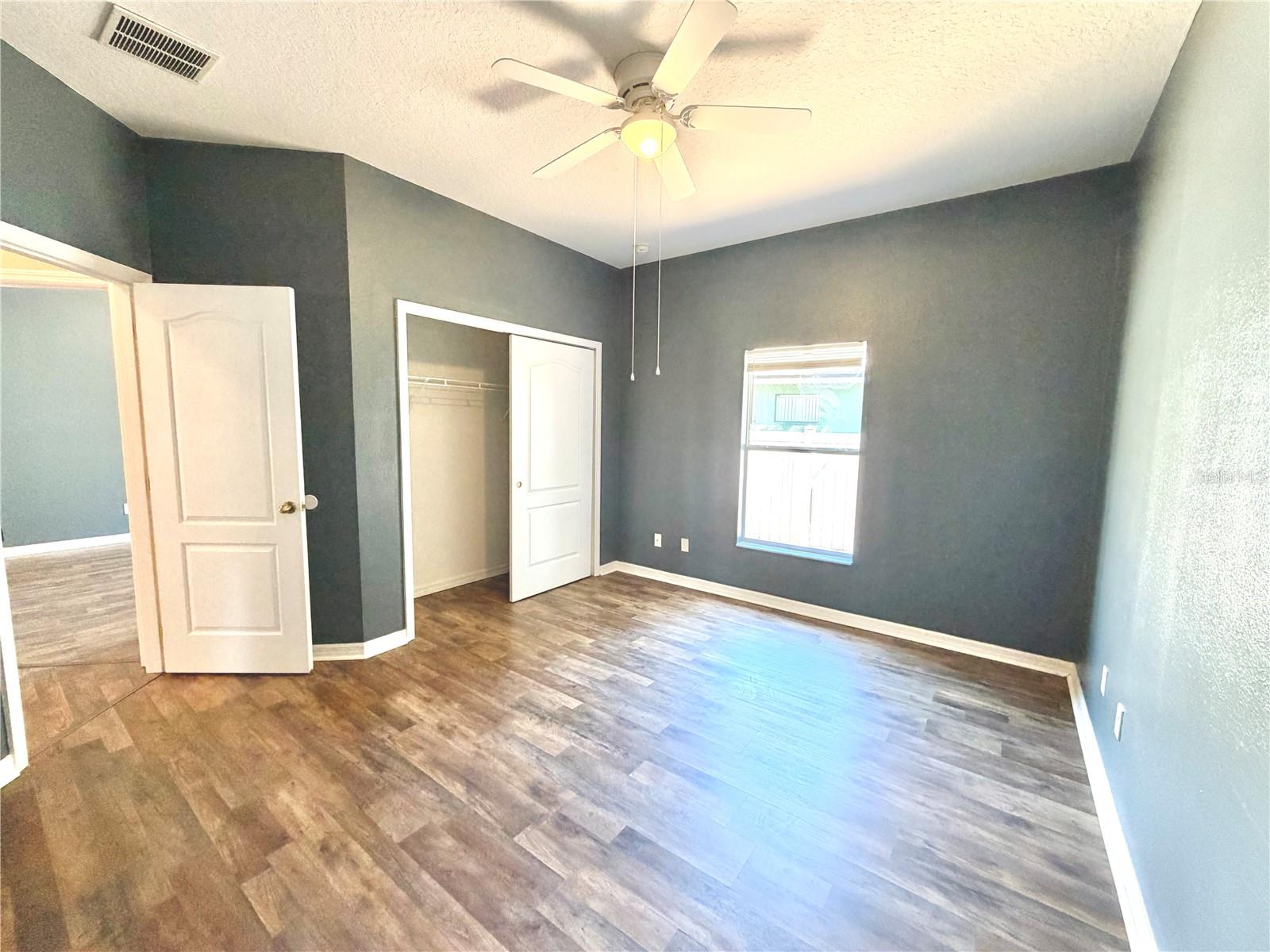 Image 12 of 30 For 1044 Longville Circle