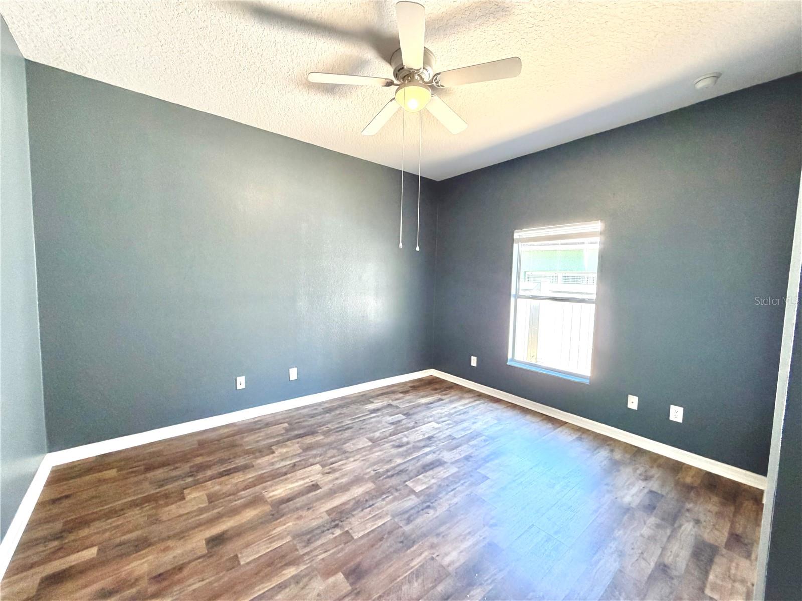 Image 17 of 30 For 1044 Longville Circle